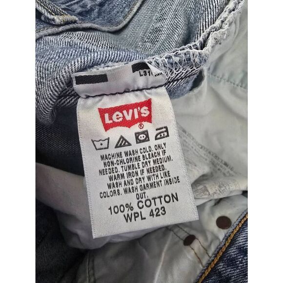Men's Levi's 501 Original Fit Medium Wash Minor Destruction Paint Splatter Size - Picture 9 of 12
